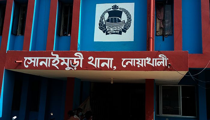 অটোরিকশা থামিয়ে যুবদল কর্মীর বুকে ও পায়ে গুলি