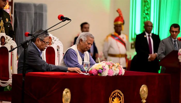নানা জটিলতায় গতি ফেরেনি প্রশাসনে