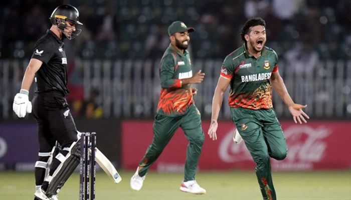 আইসিসির চ্যাম্পিয়নস ট্রফির সেরা বোলিংয়ের তালিকায় তাসকিন