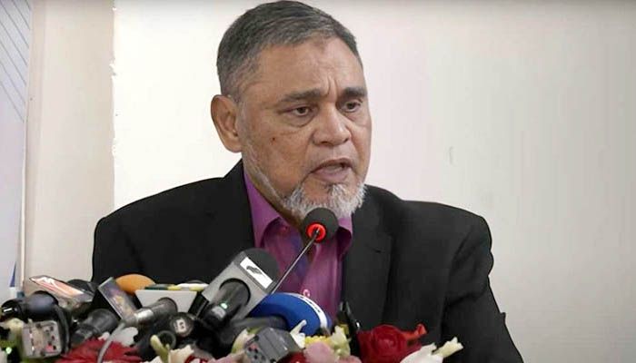 রাজনৈতিক বিতর্কে জড়াবে না কমিশন 