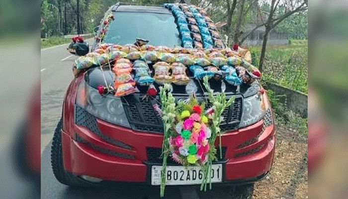চিপসের প্যাকেটে সাজল বরের গাড়ি
