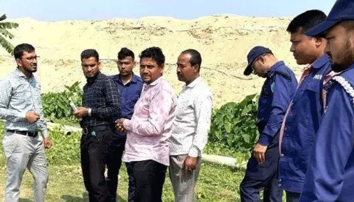 কুলাউড়ায় অবৈধ বালু উত্তোলনে এক লাখ টাকা জরিমানা