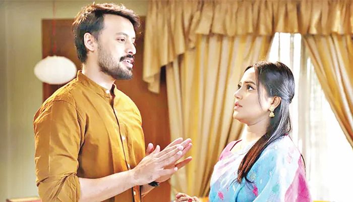 হানিফ সংকেতের ‘ঘরের কথা ঘরেই থাক’