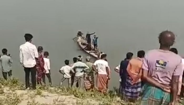 সংঘর্ষের দুদিন পর নদী থেকে ৩ জনের মরদেহ উদ্ধার