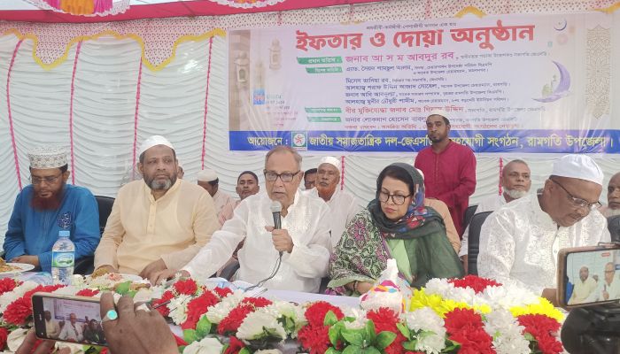 হাসিনার পতনের জন্য দোয়া করেছিলাম, তা কবুল হইছে : আ স ম রব