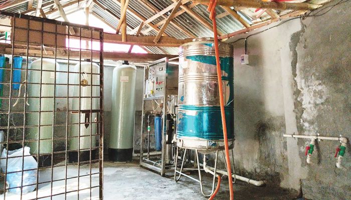 অনুমোদনহীন কারখানায় বোতলজাত পানি