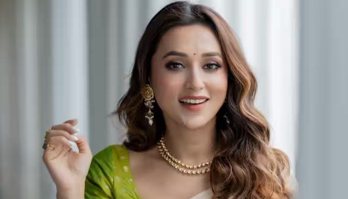 ভীষণ খুশি মিমি