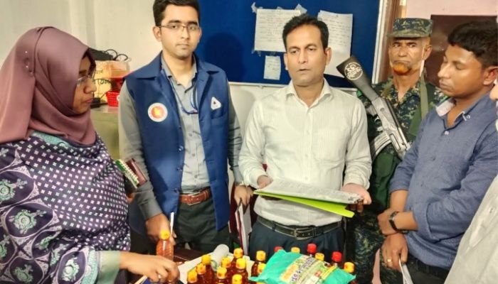 কুমিল্লায় মেয়াদোত্তীর্ণ খাদ্যপণ্য মজুদ করায় লাখ টাকা জরিমানা