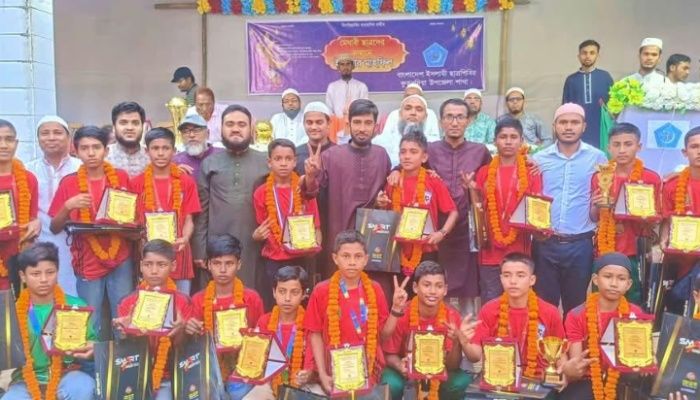 প্রাথমিকে জাতীয় চ্যাম্পিয়ন দলকে সংবর্ধনা