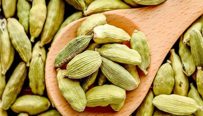 শুল্কায়ন বৃদ্ধির অজুহাতে বাড়ছে এলাচের দাম