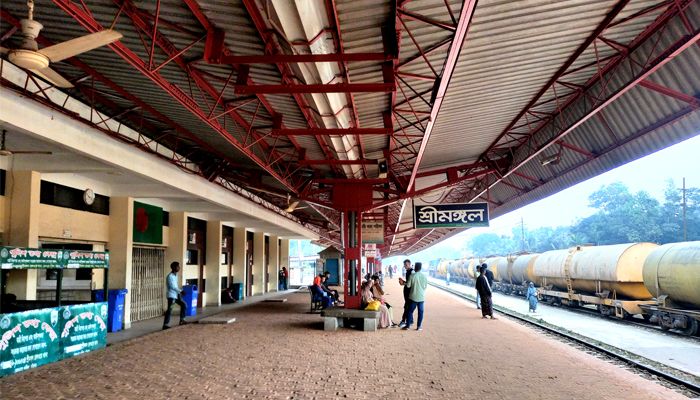 শ্রীমঙ্গলে ট্রেনের টিকিট যেন ‘সোনার হরিণ’