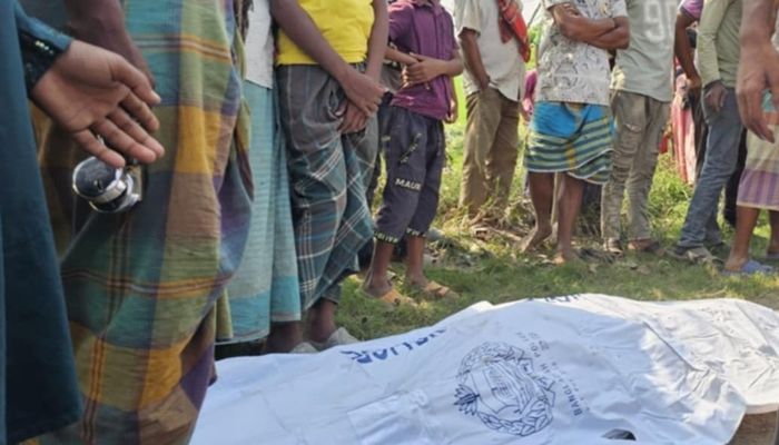 কুলিয়ারচরে ঘুম চোখে শ্রমিকের ওপর গাড়ি তুলে দিলেন চালক