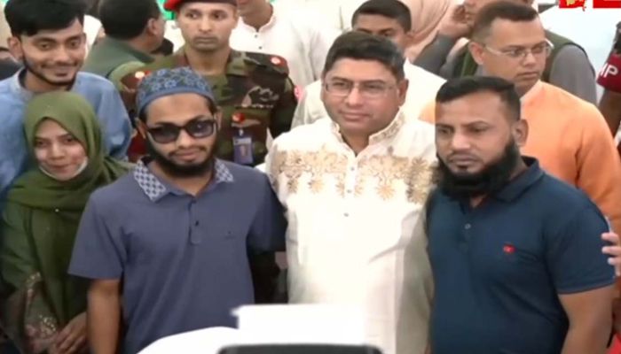 সেনাপ্রধান জেনারেল ওয়াকার-উজ-জামান। ছবি: সংগৃহীত
