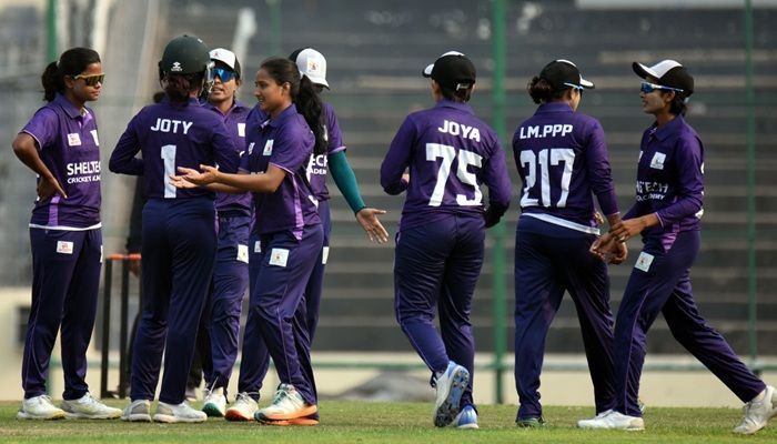 অপরাজিত চ্যাম্পিয়ন জ্যোতির দল