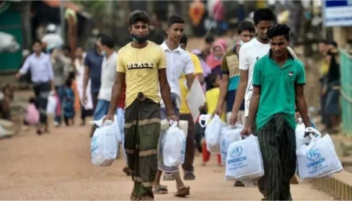 রোহিঙ্গাদের খাদ্য সহায়তা কমছে না, জনপ্রতি বরাদ্দ ১২ ডলার