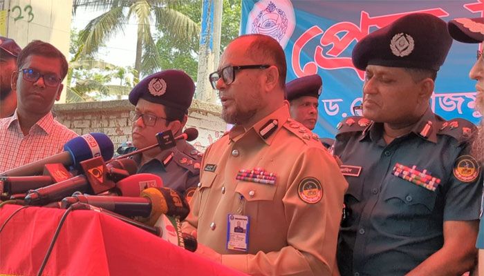 ‘আইন প্রয়োগ করলেই হবে না, জনসাধারণকেও আইন মানতে হবে’