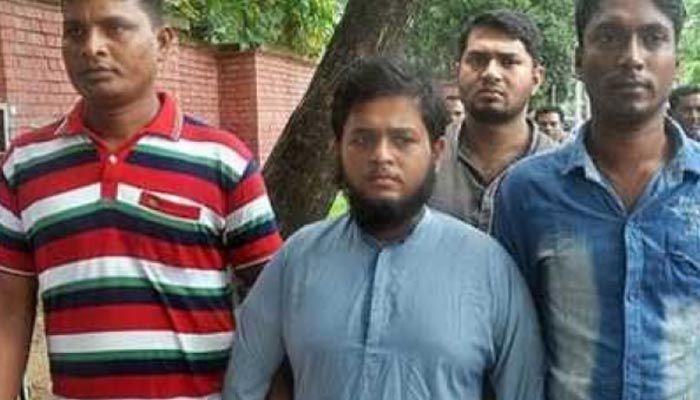 ৯ বছর পর জামিনে মুক্তি, কারাগারের গেট থেকে ‘গুম’