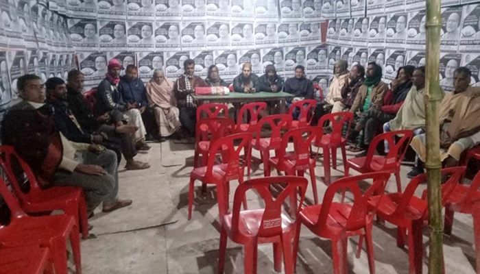 ‘আওয়ামী লীগ কর্মী’ থেকে কৃষক দল সভাপতি, ১০ জনের পদত্যাগ