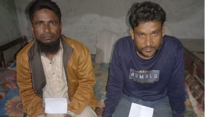 জিনের মাধ্যমে গুপ্তধন, নকল স্বর্ণালংকারসহ দুই জিনের বাদশাহ আটক