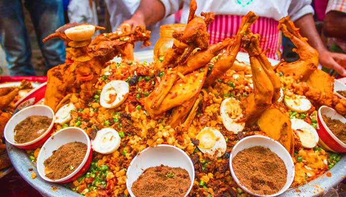 প্রথম দিনেই জমজমাট চকবাজার