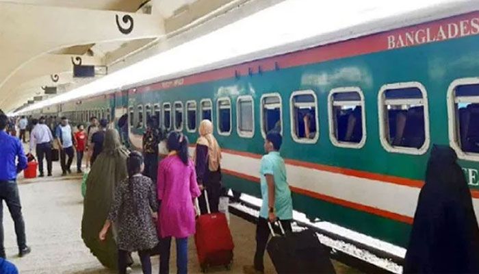 ট্রেনে ঈদযাত্রা শুরু