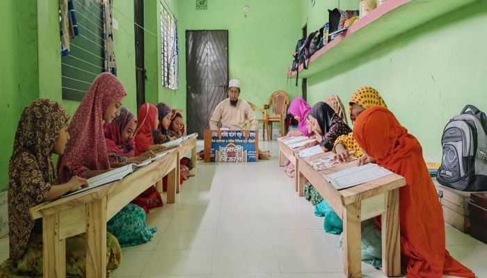 বাউফলে এক পরিবারে ৭৯ জন কোরআনে হাফেজ 