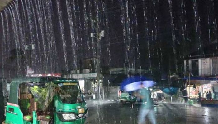 ঢাকায় ৫১ কিলোমিটার বেগে কালবৈশাখি