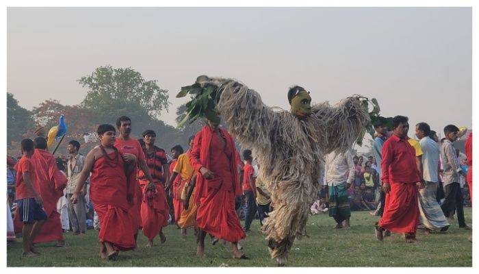 ঐতিহ্যবাহী চড়ক খেলায়... 