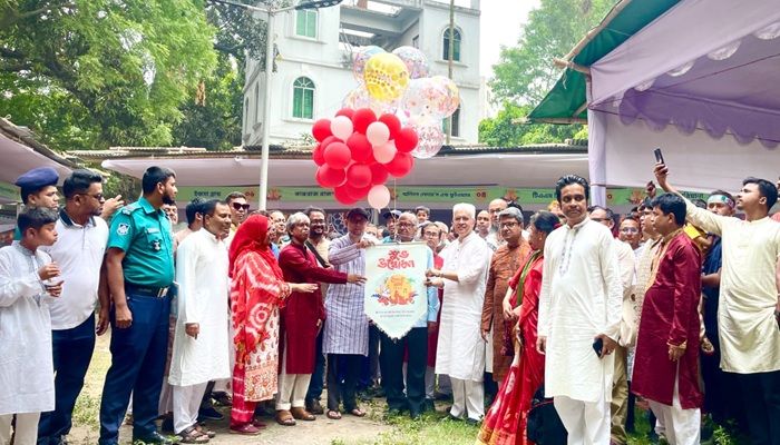 রাজধানীতে বিসিক ও বাংলা একাডেমি আয়োজিত বৈশাখী মেলার উদ্বোধন