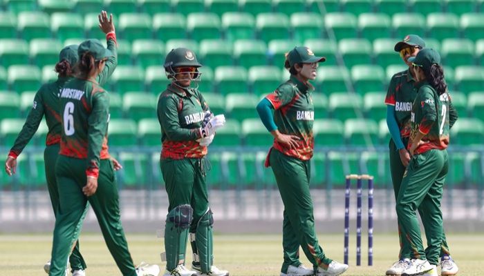 দাপুটে জয়ে প্রস্তুতি সারল জ্যোতিরা   