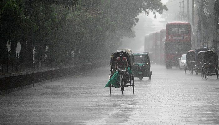 বৃষ্টির পরও ঢাকার বাতাস ‘অস্বাস্থ্যকর’