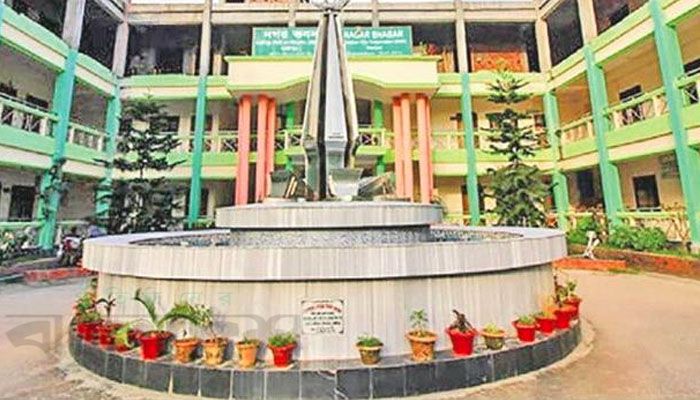 পৌরসভার জনবলে চলছে সিটি করপোরেশন