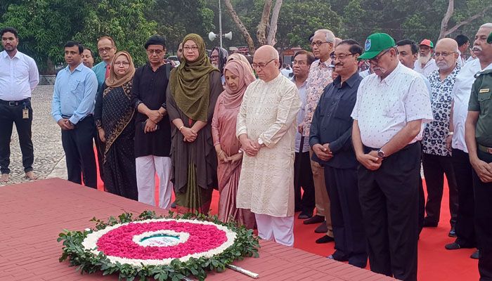 যুদ্ধ না করেও সুবিধা নেওয়া ব্যক্তিদের বিরুদ্ধে ব্যবস্থা নেওয়া হবে: উপদেষ্টা