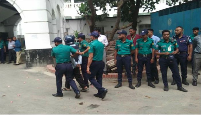সাবেক মন্ত্রী-প্রতিমন্ত্রীসহ ১৯ জন ট্রাইব্যুনালে হাজির