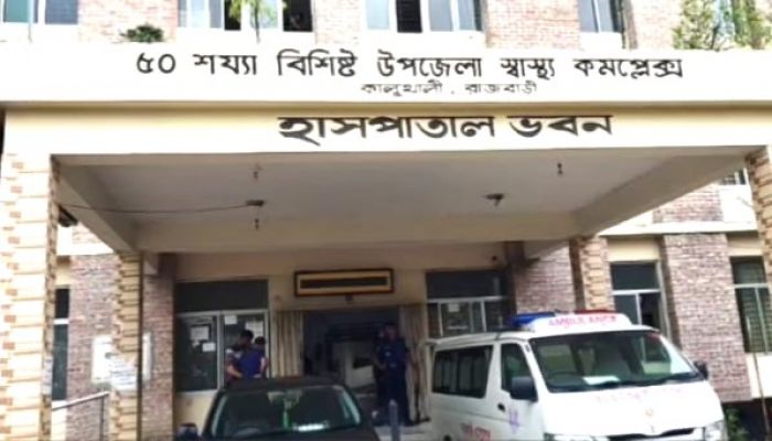 হাটের ইজারা নিয়ে দ্বন্দ্বে তিনজনকে কুপিয়ে জখম 