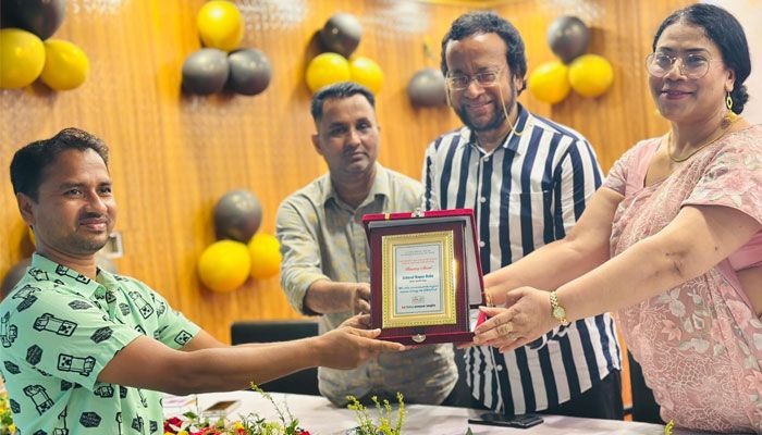 বন্যাকালে সাহসী সংবাদ সংগ্রহে অবদান, কুমিল্লায় ১২ সাংবাদিককে সম্মাননা প্রদান