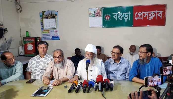 রাখাইনে মানবিক করিডোর দেওয়ার কোনো যৌক্তিকতা নেই: ফরহাদ মজহার