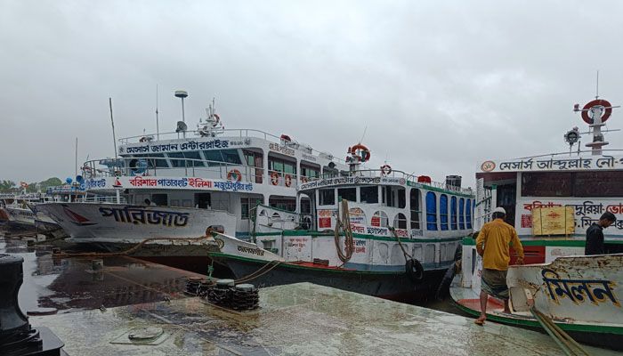 অভ্যন্তরীণ ও উপকূলীয় নৌযান চলাচল বন্ধ