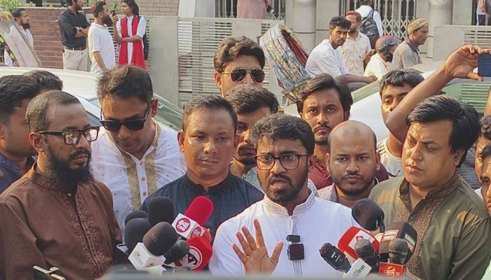 স্বরাষ্ট্র উপদেষ্টা ৪৮ ঘণ্টার মধ্যে পদত্যাগ না করলে আন্দোলন :   রাশেদ খাঁন