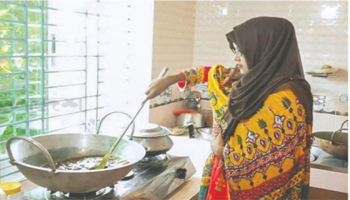 ১৭ দেশে যাচ্ছে মাসুমার তৈরি মাংসের আচার!
