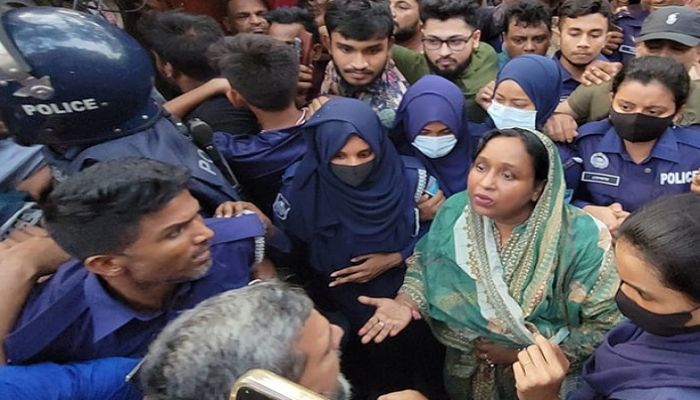 অবশেষে আইভী গ্রেপ্তার 