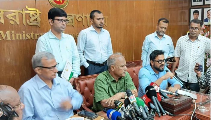 ‘১২ ঘণ্টার মধ্যে কোরবানির বর্জ্য অপসারণ করা হবে’