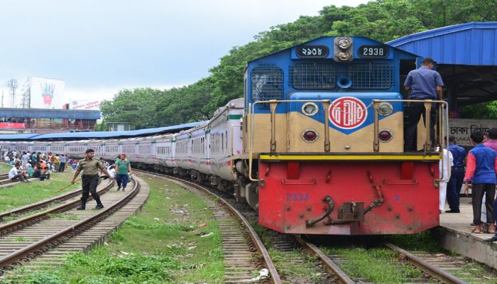 ঈদযাত্রার শেষ দিনের টিকিট বিক্রি আজ