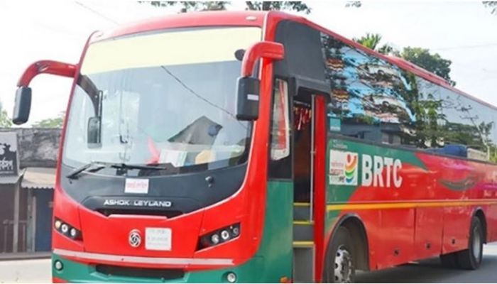 কমলাপুরে বাসের ধাক্কায় স্কুলছাত্রী নিহত