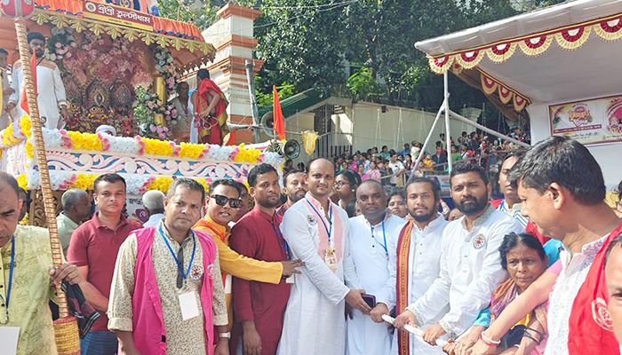 নগরীর উন্নয়নে সবাইকে কাজ করতে হবে : চসিক মেয়র 