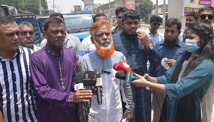 বিল না পেয়ে রাসিকের কাজ বন্ধ করে দিয়েছে ঠিকাদাররা