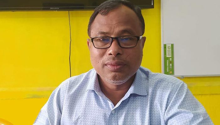 খানসামায় বিএনপির কার্যালয় ভাঙচুর, প্রধান শিক্ষক গ্রেপ্তার