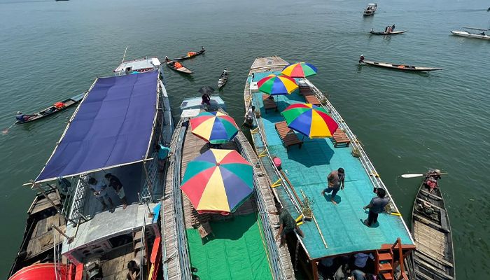হাউসবোটে বিরূপ প্রভাব পড়ে কি না জানতে চান আদালত
