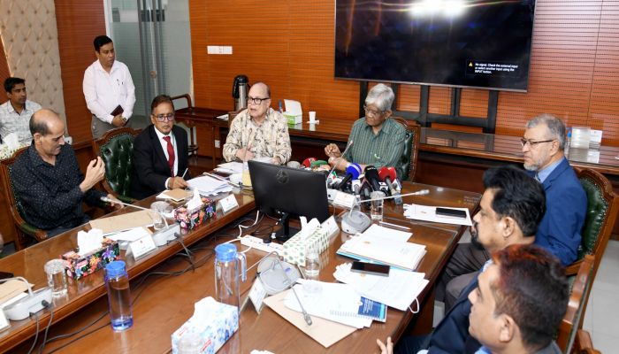 ‘১৫ টাকা কেজি দরে ৩০ কেজি চাল পাবে ৫৫ লাখ পরিবার’