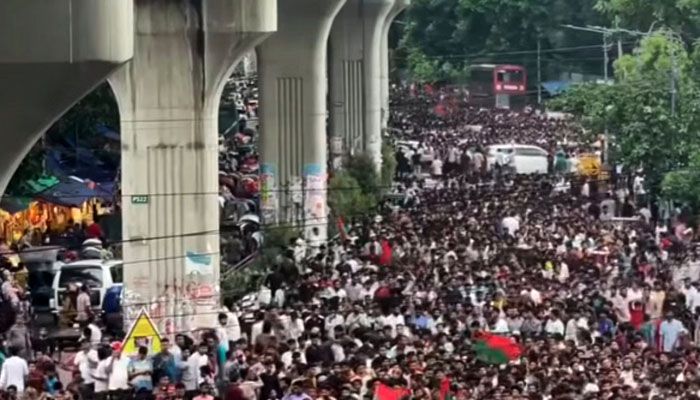 ছাত্রদলের শাহবাগ অবরোধ